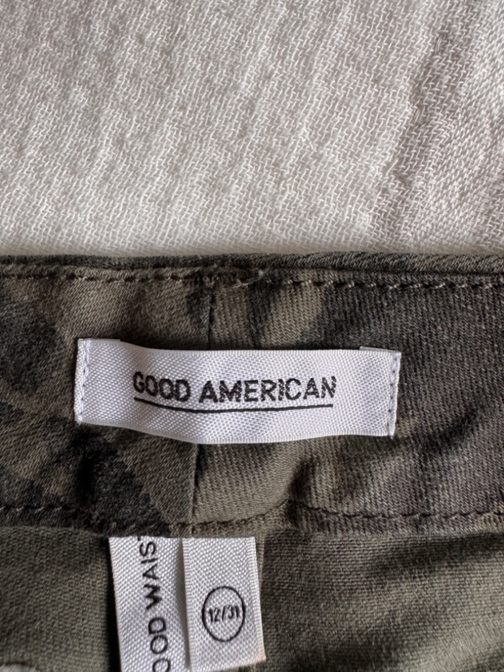 Camo Good American Stretch Jeans Size 31 - Picture 4 of 7